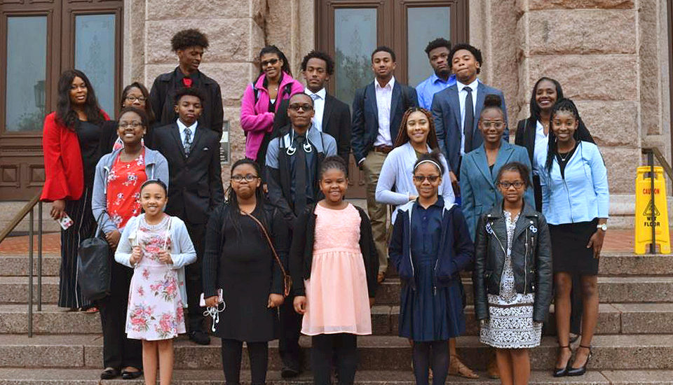 Y.A.L.E. Visits the Texas State Capitol
